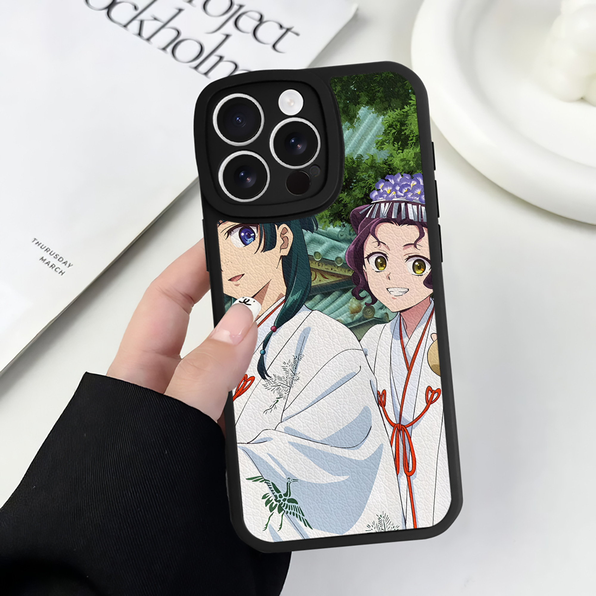 （画像用） 薬屋のひとりごと The Apothecary Diaries 【iPhone 16シリーズ対応】シリコンスマホケース（レザー調） 材質：シリコン